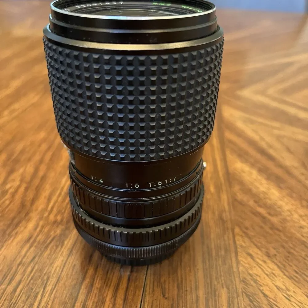 RMC Tokina Close Focusing Zoom 35-105mm 1:3.5-4.3 Lens